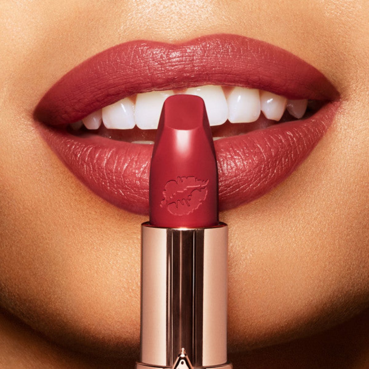 Charlotte Tilbury - MATTE REVOLUTION PILLOW TALK