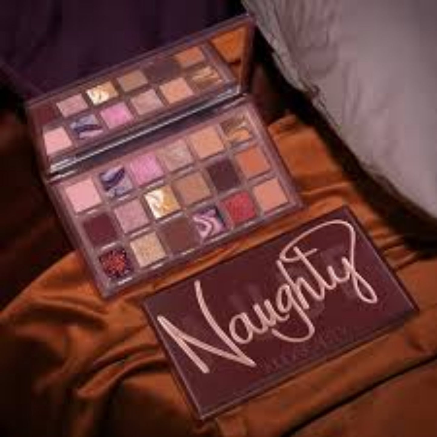 Huda naughty nude palette