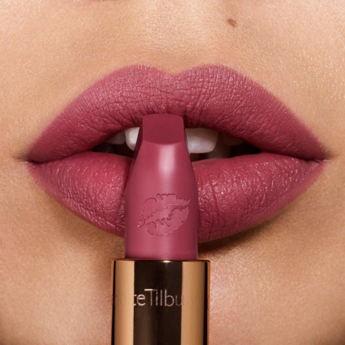 Charlotte Tilbury - MATTE REVOLUTION PILLOW TALK