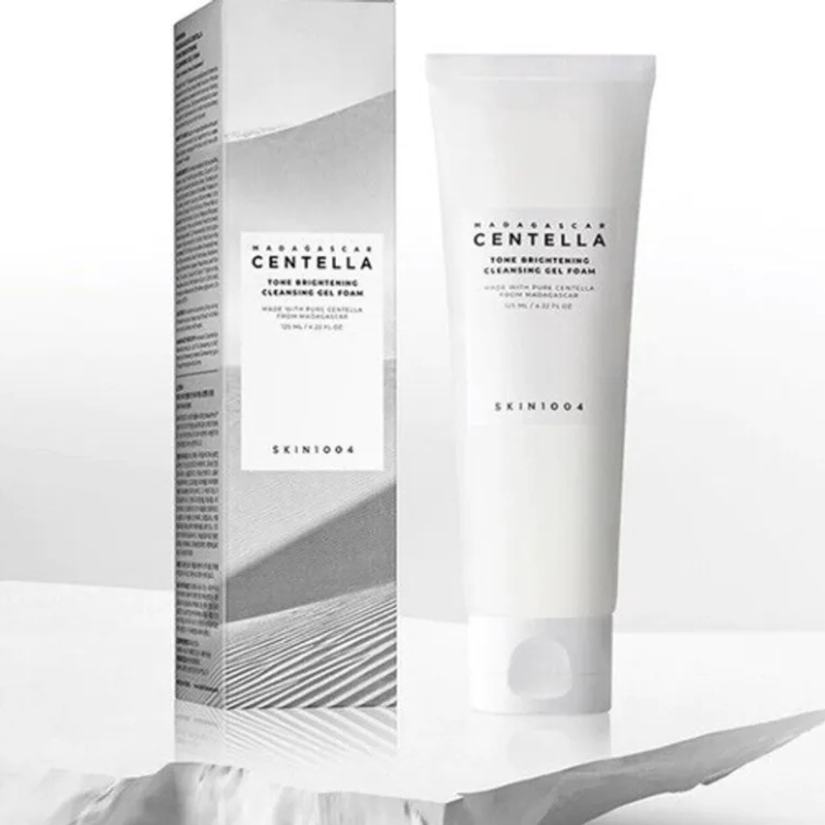 Madagascar Centella Tone Brightening Cleansing Gel Foam