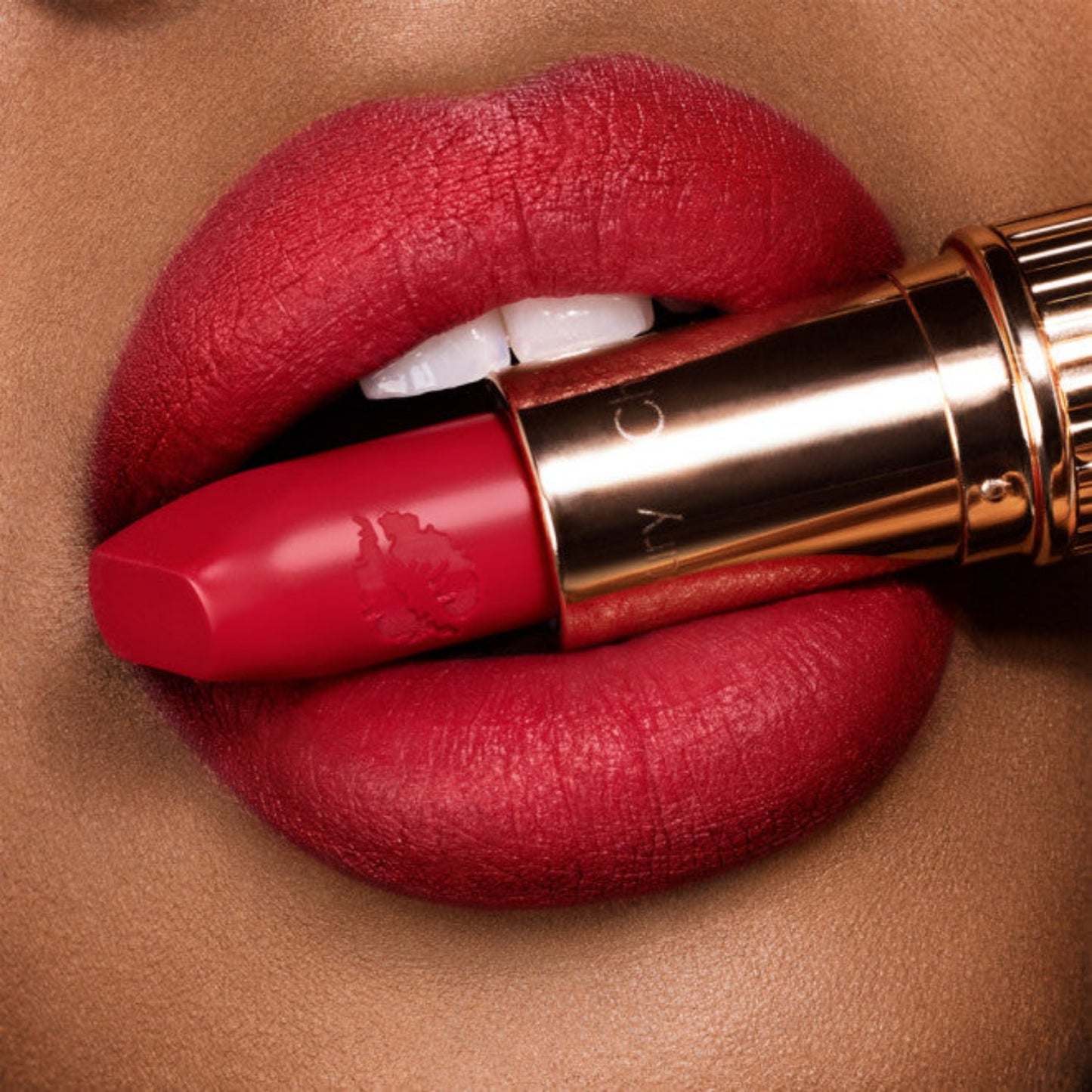 Charlotte Tilbury - MATTE REVOLUTION PILLOW TALK