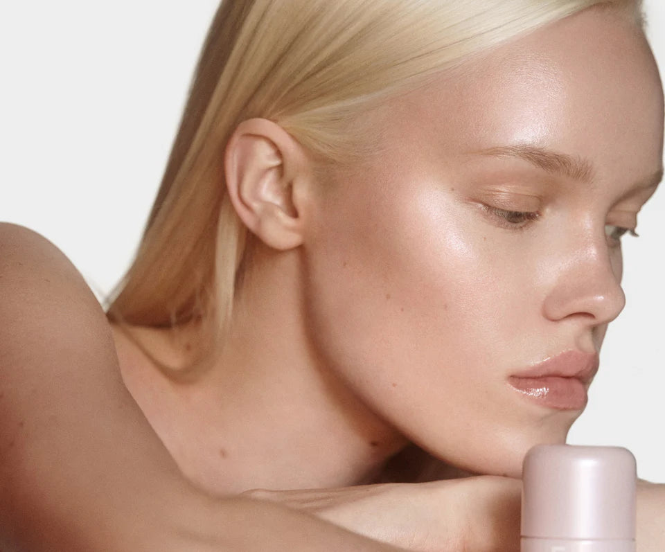 RHODE Glazing Highlight Milk Multipurpose Luminizer