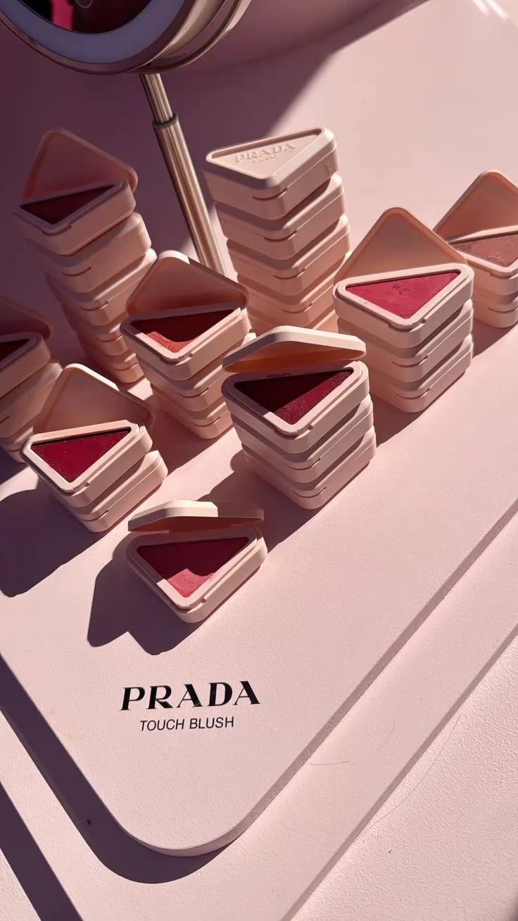 Prada  Touch Cream-To-Powder Soft Blur Longwear Blush