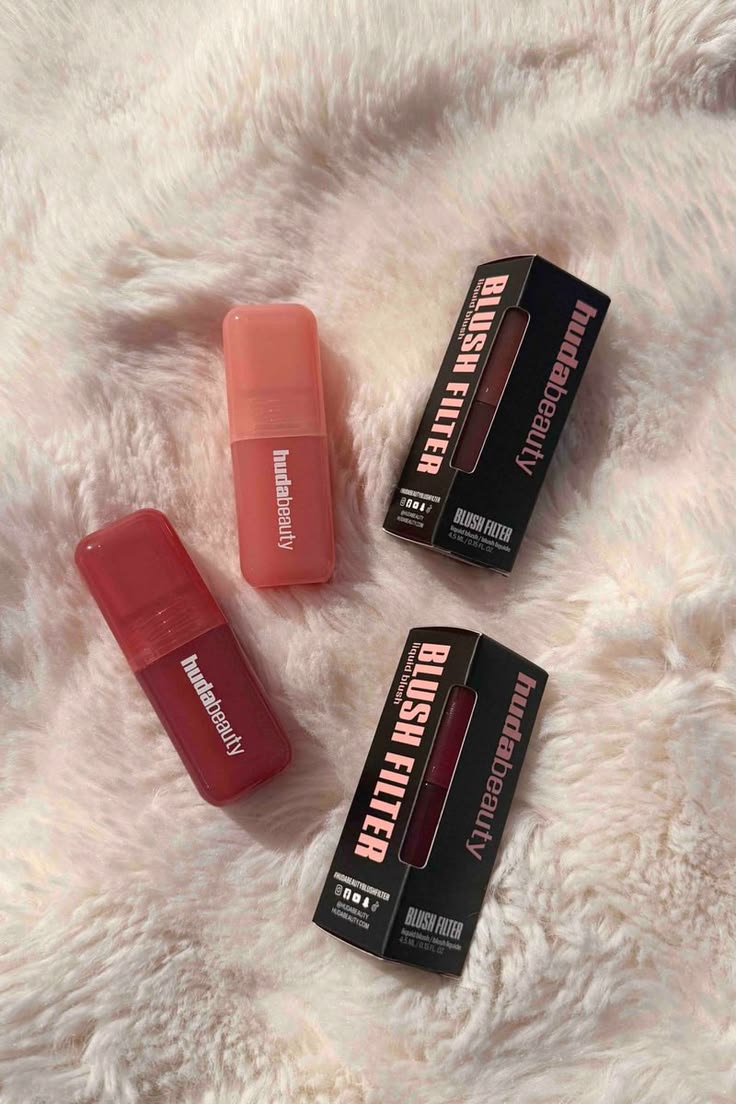 HUDA BEAUTY  Blush Filter Soft Glow Liquid Blush