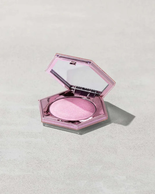 Fenty beauty diamond bomb highlighter - Shade lavender