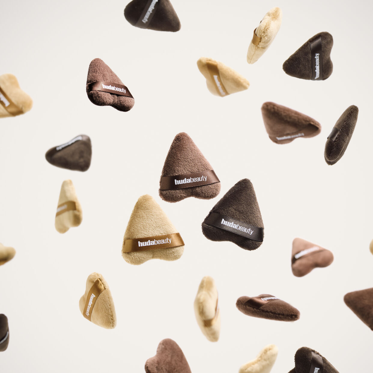 Huda Beauty - Mini Puffs Powder Puff Trio